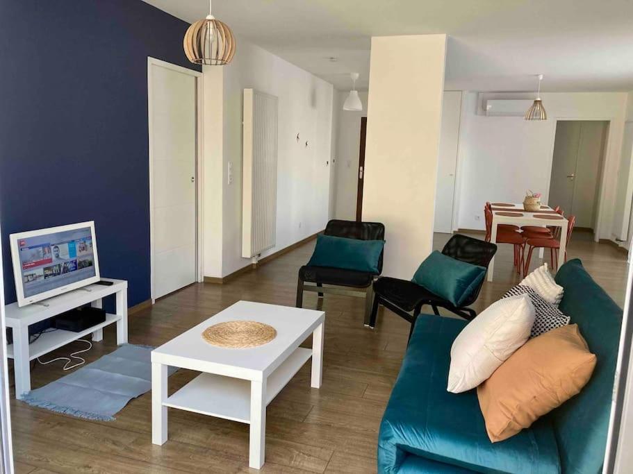 Apartmán Quai Sud - Gare, 100 M2, Parking, Wifi, Superette, Lave Linge Angers Exteriér fotografie