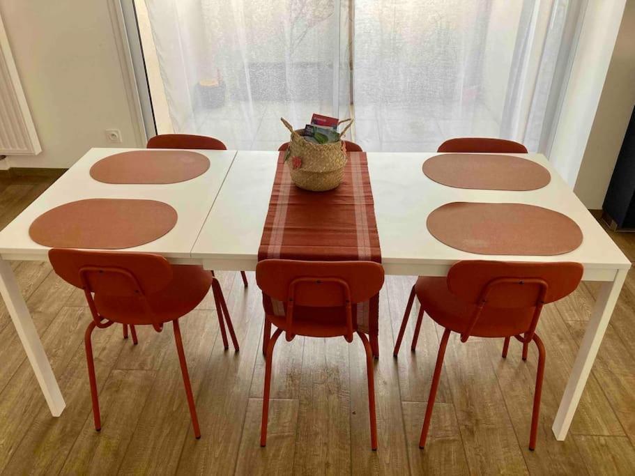 Apartmán Quai Sud - Gare, 100 M2, Parking, Wifi, Superette, Lave Linge Angers Exteriér fotografie